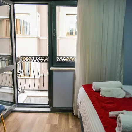 Hotel apartamentowy Mansion Yellow 4*