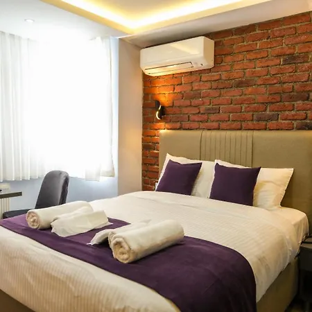 Mansion Yellow Hotel apartamentowy 4*